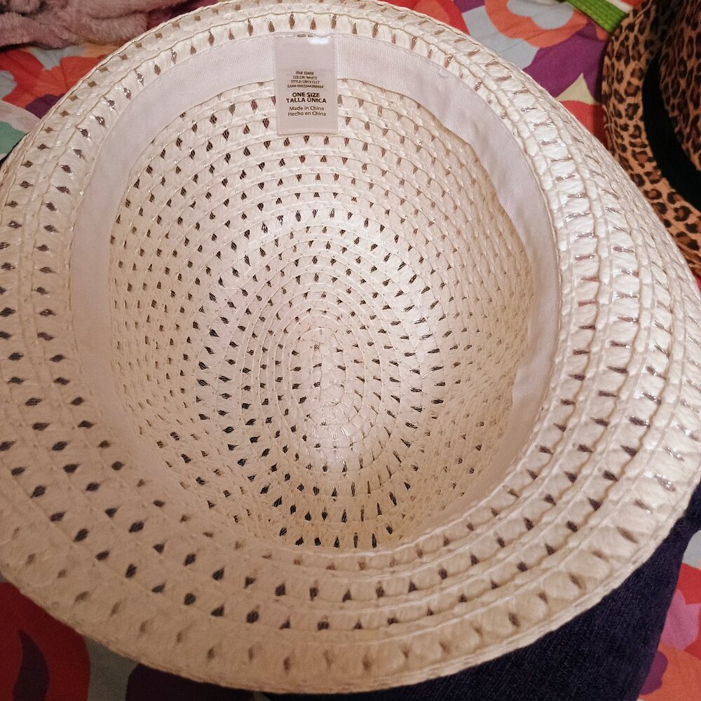 Womens Creme Fedora, OS, New - Picture 3 of 3